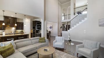 Talo (5 Bedrooms) | Sisätilat