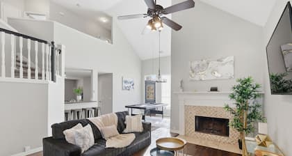 Luxe 3B 5B Cozy, Spacious Home, 5-star Stay in Frisco