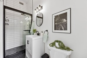 Interior - 2BR 2BA in Historic Brownstone Near Subway (New York)
