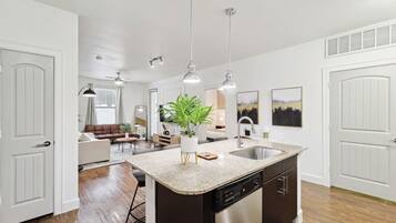 Apartment (1 Bedroom) | Interior