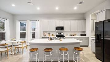 Rumah (4 Bedrooms) | Interior