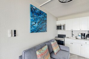 Interior - Pirates Cove 327 - Salt Air Cove (Daytona Beach Shores)