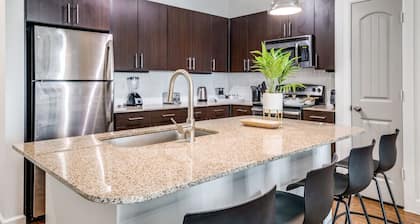 Luxury 2B Near Toyota HQ, The Star, Legacy West