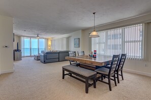 Interior - Dimucci Twin Towers 404 - Ocean Oasis (Daytona Beach Shores)