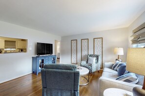 Interior - Pearl Cottage (Holly Hill)