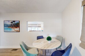 Interior - Pearl Cottage (Holly Hill)