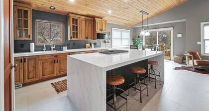 Spacious Park City Retreat With a Private Hot Tub