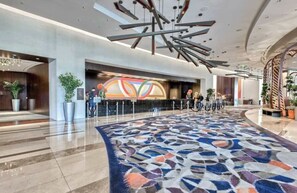 Interior - Luxe Vdara High-floor Panoramic Strip Views Sphere Views 22032 (Las Vegas)