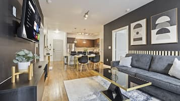 Apartment (2 Bedrooms) | Front of property