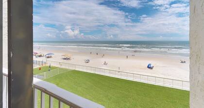 Castle Reef 302 - Sea La Vie