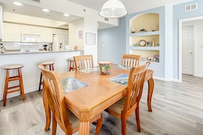 Interior - Oceanwalk 16-305 (New Smyrna Beach)