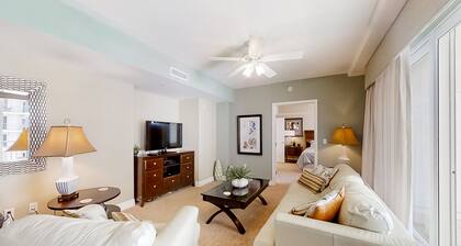 Opus Condos 702 - The Golden Leaf