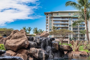 Interior - Honua Kai Konea 505 (Kaanapali)