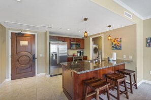 Interior - Honua Kai Konea 505 (Kaanapali)
