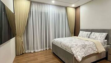 3 bedrooms, internet, bed sheets