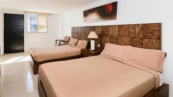 Standaard kamer | Een bureau, een laptopwerkplek, gratis wifi