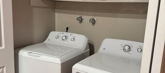 Serene 3-bedroom townhome in welcoming Evanston perfect for relaxing.