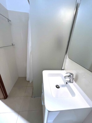Bathroom - Holiday apartment with private garden in a quiet location (Bibione)