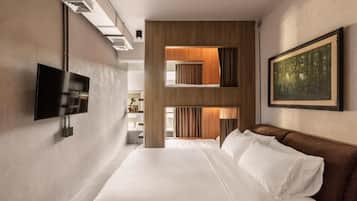 Triple Room with Private Bathroom | Individually decorated, individually furnished, blackout curtains