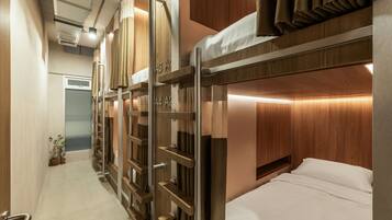 Phòng tập thể Economy, không hút thuốc, dịch vụ dọn phòng | Màn/rèm cản sáng, truy cập Internet không dây miễn phí