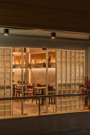 Outdoor dining - The District Ekkamai (Bangkok)