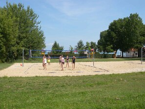 Sports court - Holiday home near the water with air conditioning and Wi-Fi (Zamárdi)