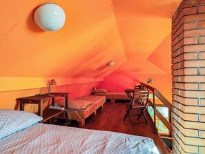 4 bedrooms, WiFi - Holiday home near the water with air conditioning and Wi-Fi (Zamárdi)