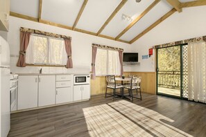 Standard Cabin, 2 Bedrooms | Private kitchen - Howlong Caravan Park (Howlong)