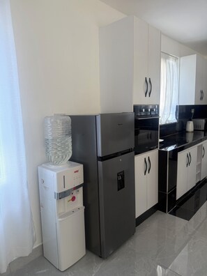 Private kitchen - Relax in this Deluxe villa with access to airport, SGR & Nairobi National Park (Nairobi)