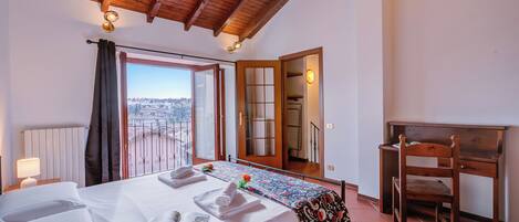 Family House, Multiple Bedrooms (Al Vecchio Castello)