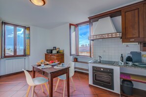 Familienhaus, Mehrere Schlafzimmer (Al Vecchio Castello) | Eigene Küche | Kühlschrank, Mikrowelle, Ofen, Herdplatte