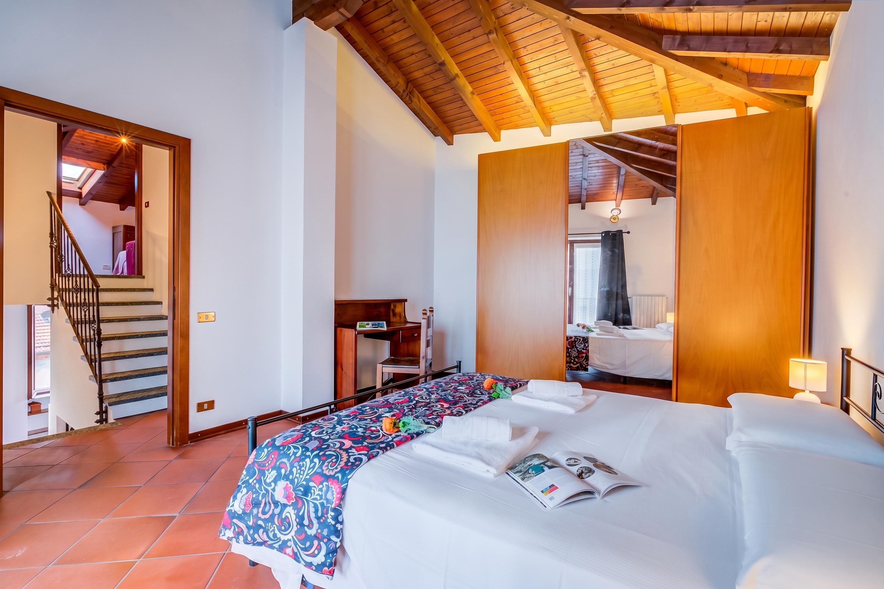 Casa familiare, 2 camere da letto, microonde (Casa al Castello in Leggiuno with)