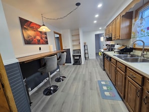 Microwave, oven, stovetop, coffee/tea maker