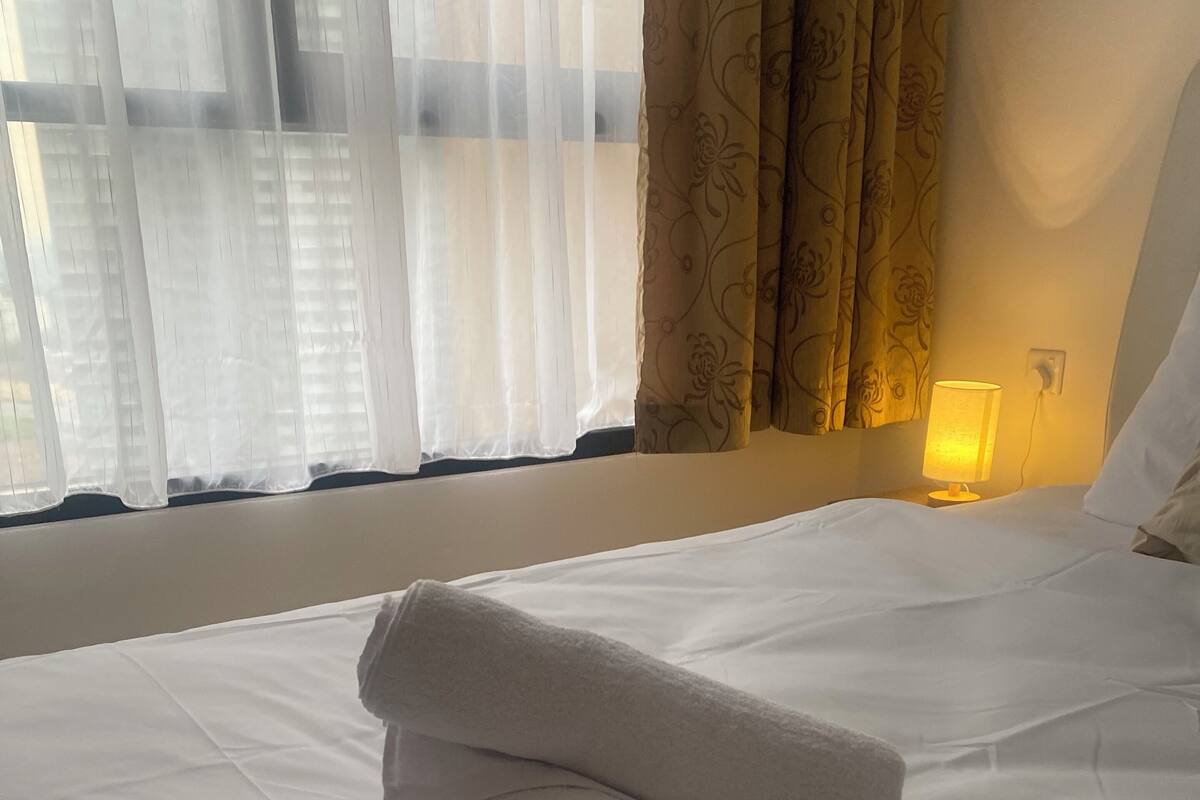 家庭公寓, 泳池景觀 | 隔音、熨斗/熨衣板、免費無線上網