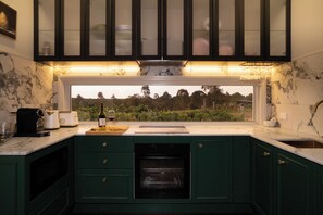 Private kitchen - Lusso Retreats (Moffatdale)