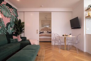 Living area - Lusso Retreats (Moffatdale)