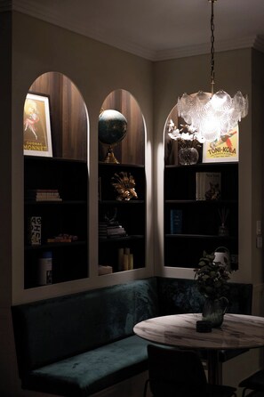 Deluxe House, Vineyard View | Dining - Lusso Retreats (Moffatdale)