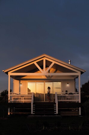 Deluxe House, Vineyard View | Exterior - Lusso Retreats (Moffatdale)