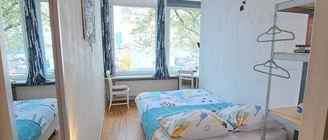 1 bedroom, WiFi, bed sheets