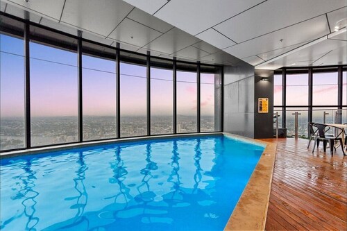 Level 15 Skytower – 2BR CBD Retreat