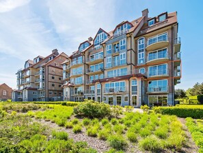 Exterior - Castle apartment with view (Blankenberge)