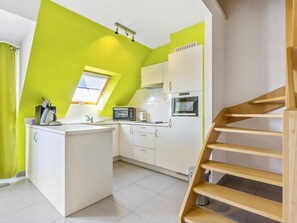 Kühlschrank, Mikrowelle, Ofen, Geschirrspüler