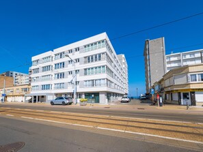 Exterior - Apartment with 3 bedrooms near the sea (Middelkerke)