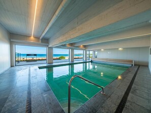 Pool - Studio on the 4th floor with sea view (Middelkerke)