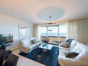 TV - Beautiful apartment on the 4th floor with garage (Middelkerke)