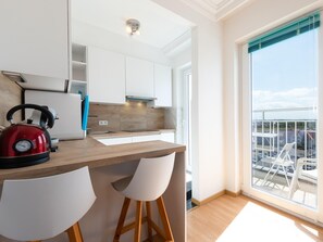 Réfrigérateur, micro-ondes, four, lave-vaisselle