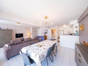 Dining - Spacious apartment with 3 bedrooms and garage (Middelkerke)