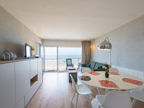 Interior - Modern studio with sea view and garage (Middelkerke)