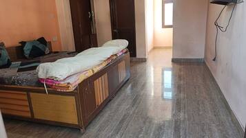 Lits pliants/supplémentaires, Wi-Fi gratuit, draps fournis