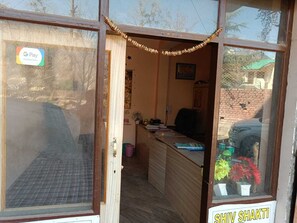 Interior - Bridge View Homestay (Manali)